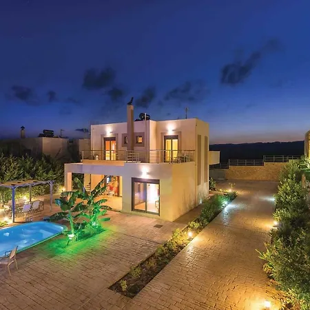 Sleeps 6 Pool Air Con Wifi * Afantou