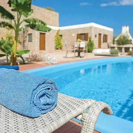 Sleeps 6 Pool Air Con Wifi * Afantou